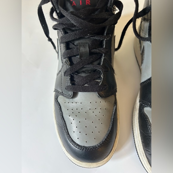 Nike Boy’s Black and Gray Sneakers - Picture 12 of 15